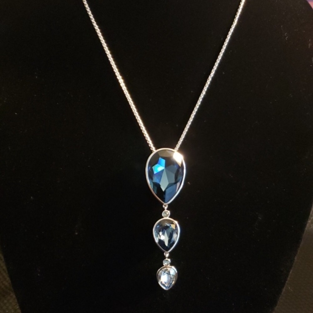 ISO Swarovski Necklace in shades of BLUE.